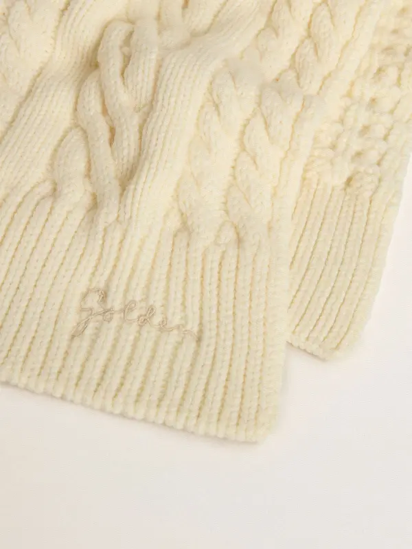 White wool scarf with embroidery online