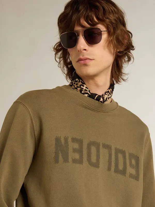 Men’s olive green sweatshirt with Golden lettering online