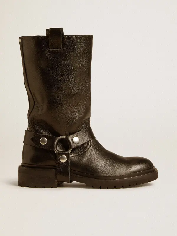 Kurt boots in glossy black leather with silver-colored buckle and studs online