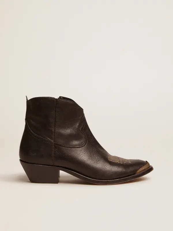 Young ankle boots in black leather with sand-colored embroidery online