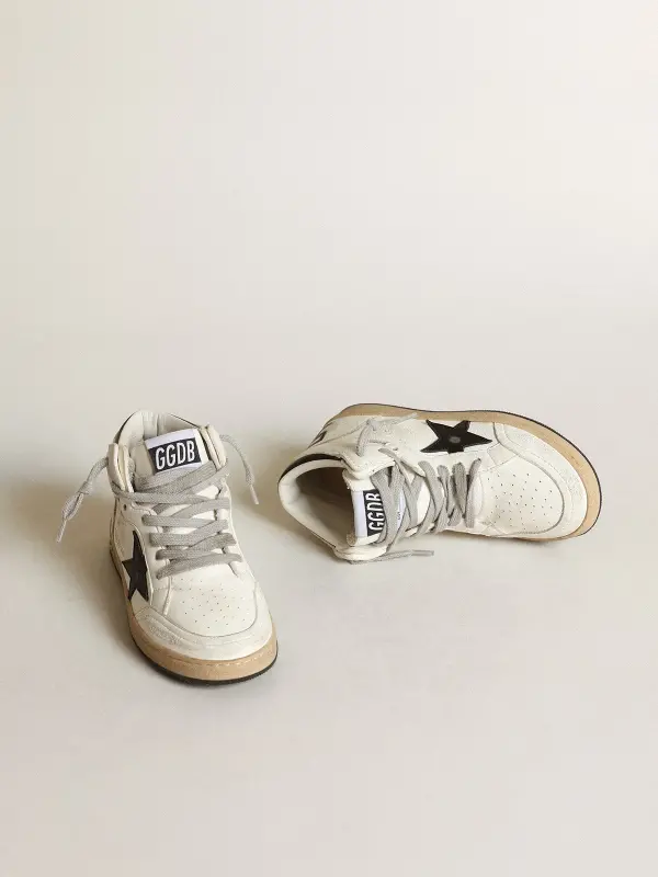 Young Sky-Star in white nappa with black star and heel tab online