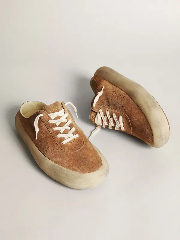 Men’s Space-Star Sabots in tobacco suede with perforated star online
