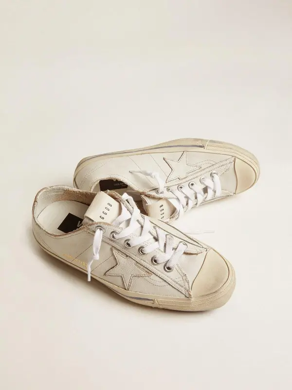 Men’s V-Star in white leather with white star and light blue stripe on the foxing online
